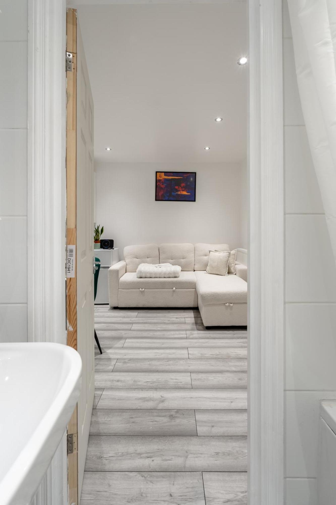 Beautiful Flat Near Central London - Entire Flat - Equipped Kitchen - Private Bathroom Extérieur photo